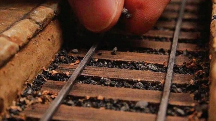 Nó thực sự là một tuyến đường sắt, chứ không phải một dòng sông.