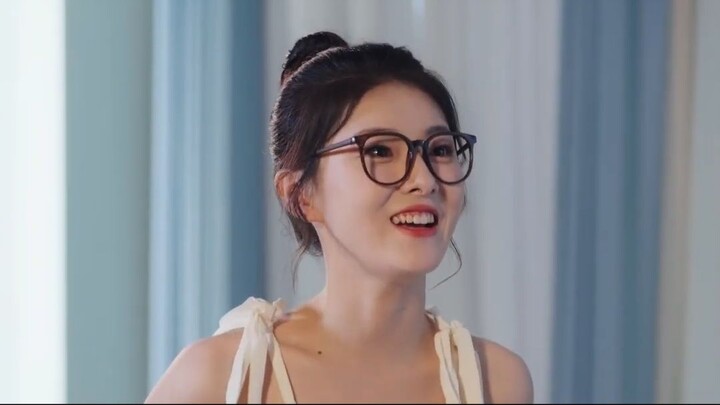 สาวบ้านนอกพลิกโฉม มหาเศรษฐีปั้นให้เป็นคุณหนูทายาทพันล้าน  ชีวิตนี้จึงเปลี่ยนไปตล