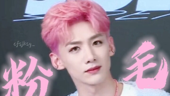 Cứu tôi với! Chắc chắn đây không phải là thần tượng sao?! Sân khấu quảng bá bài hát cân nhắc chút đi