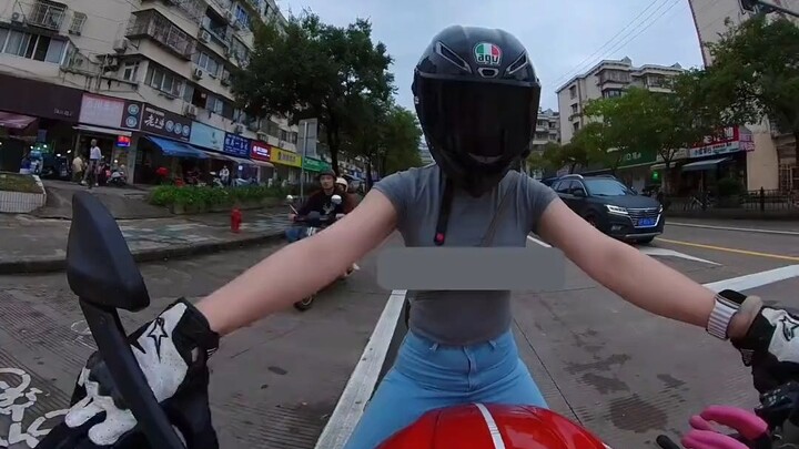 الطفل أصبح فجأة غير لطيف #راكبة الدراجة