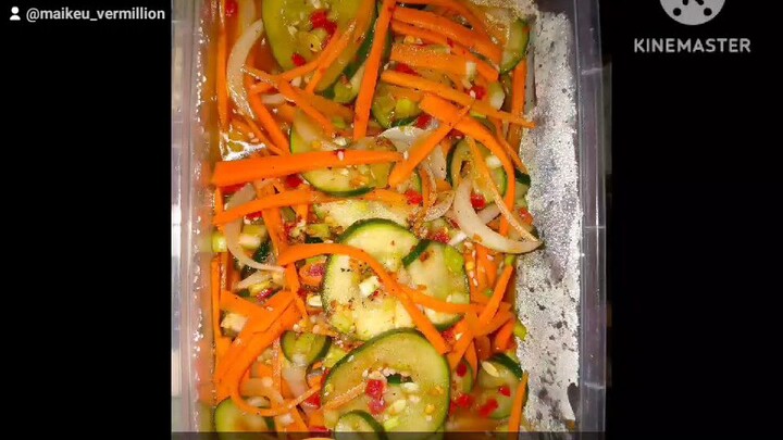 Yummy cucumber salad with a twist sesame oil, and olive oil..! #homemadecucumbersalad.#version0.1.