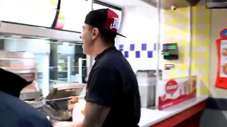 Gọi KFC phong cách bá đạo trong từng hạt gạo =))