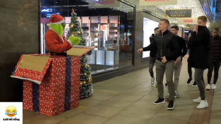(Phần 5) Troll Giả Làm Hộp Quà Đi Dọa #Prank