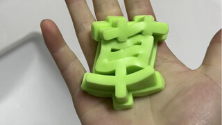 握草这也太吓人了吧，到底镜子里是真的，还是我手上的是真的！#玩个很新的东西 #解压