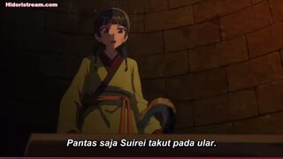 momen maomao makan ular