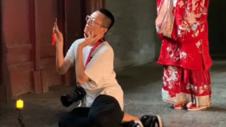 The Ultimate Guide to Traditional-Style Photo Poses