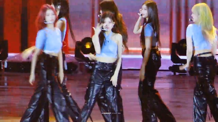 230811 IVE GAEUL Golden Autumn LOVE DIVE 4K FANCAM Golden Autumn Straight Shot