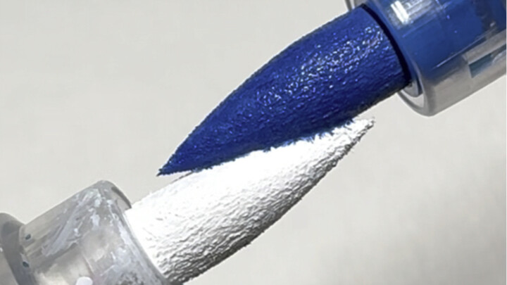 การเยียวยาด้วยลายมือ | การประทะกันของสีขาวและสีน้ำเงินอัญมณี