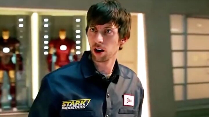 [ Iron Man ] What are the requirements for applying to be Iron Man's housekeeper? Waiting online, it