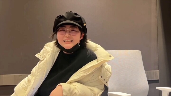 ครูเหมาเหมาทำไมคุณถึงเขินอายเมื่อทั้งสองทำงานในบริษัทเดียวกัน?