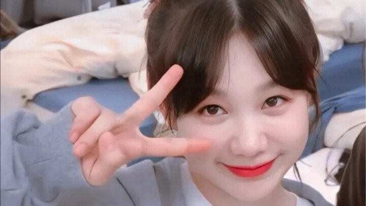 Giờ thì tôi tin câu “một nụ cười làm say lòng cả thành phố” là thật rồi — chỉ cần cô ấy mỉm cười là 