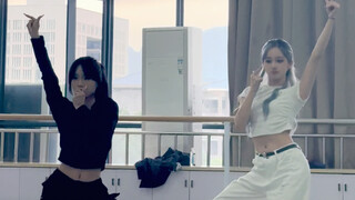 Màn trình diễn nhảy song ca nửa bài "meo" của Meovv tại buổi họp mặt người hâm mộ!