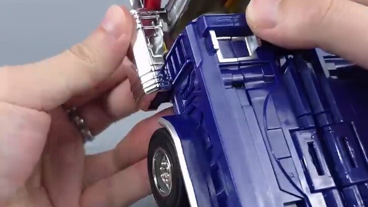 Relive the classic! Price reduction + additional lights! MPP10 Optimus Prime is back - Xiao Liu Mode