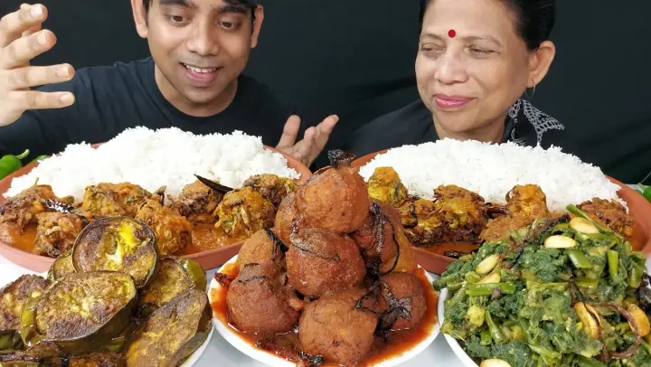 Food Show Yummy Red pakoda and kofta Spicy Food Eating Mukbang