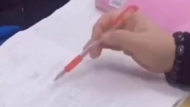 Teacher: I can’t take it anymore! Call an ambulance!