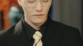 สาวสวยหลงรักพี่ชายเย็นชามาสิบปี ไม่รู้ว่าเขาแอบ ปกป้องเธอมาตลอด