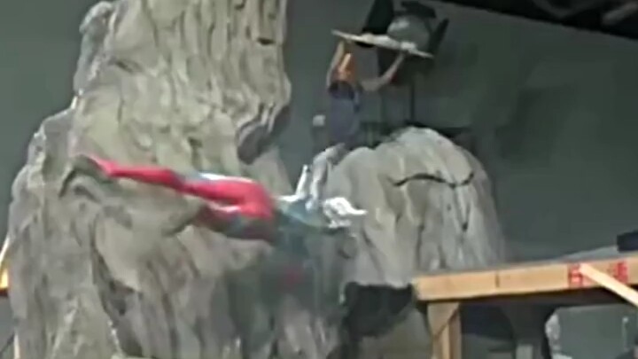 Do you know the hard work and difficulties behind the suit actors?