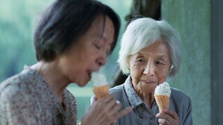 瞬间看哭了！85岁母亲照顾65岁阿尔茨海默病女儿！催泪亲情电影《妈妈！》正式预告
