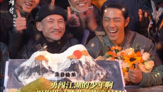 宝又在剧组过生日了呀，祝福语好好，大家都好温暖，真好啊，我也想加入