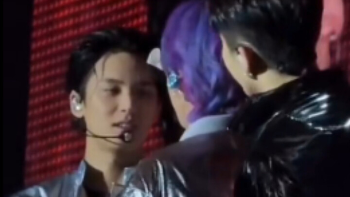 【ควี่ปา】全过程擦汗，เน้นเลยว่าเพื่อนร่วมทีมกำลังฟินกันอยู่ใช่ไหม!!!