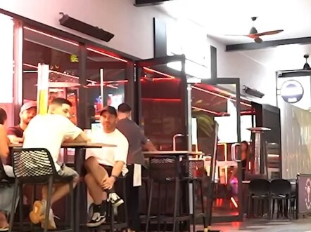 ศิลปะข้างถนนของชาวต่างชาติ