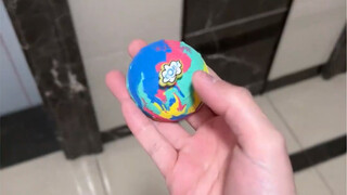 I could play with this toy all day!