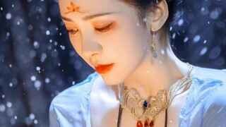 Thật buồn cười! Fan hâm mộ không hề điên rồ, mà chính blog chính thức của game mới là người điên! Cô