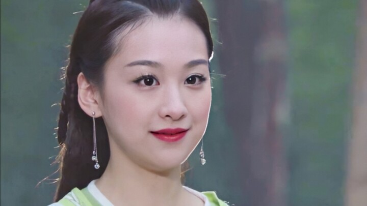 The combination of delicate facial features can produce a stunning effect