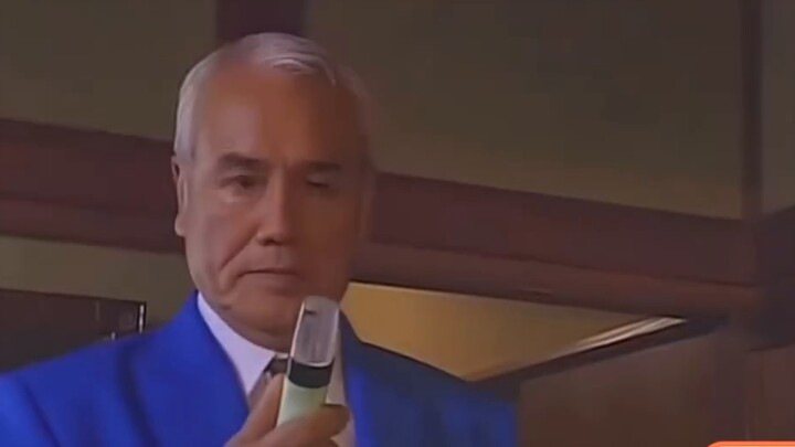 "Semua Ultraman terpisah dari tubuh manusianya, hanya Hayata yang kehilangan ingatannya saat berubah