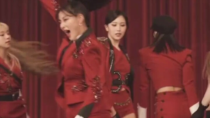 ميناي نان تفشل في التباهي