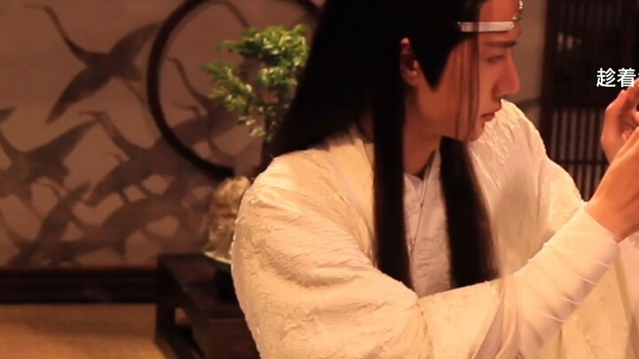 [Bo Jun Yi Xiao] Help, help, he is really taking pictures of my brother, woo, he is too cautious, he