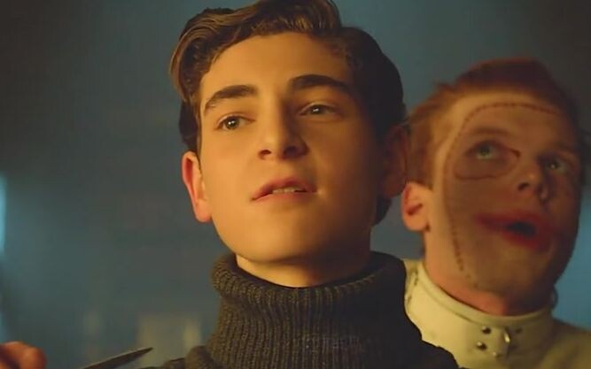 Người đàn ông bất ngờ được hồi sinh và bắt đầu hành động trả thù điên cuồng!