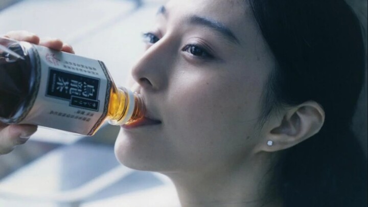 Dulu saat ia berada di Jepang, sekadar minum sebotol teh oolong saja sudah membuat seluruh pulau gem