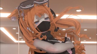 Little Fox Turns into Little Wolf [She A Wolf]