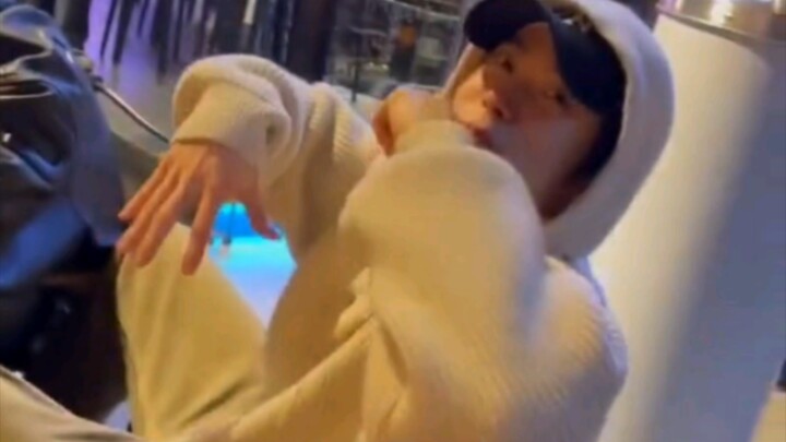 97line, anh mặt mũi cuối cùng cũng xuất hiện rồi, bạn có thể…?