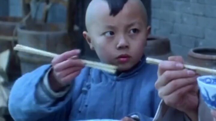 Xie Miao is the best at using chopsticks, and he has been doing it for 30 years.