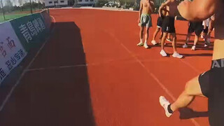 The coach personally took part in the last 400 meters of the speed endurance race!