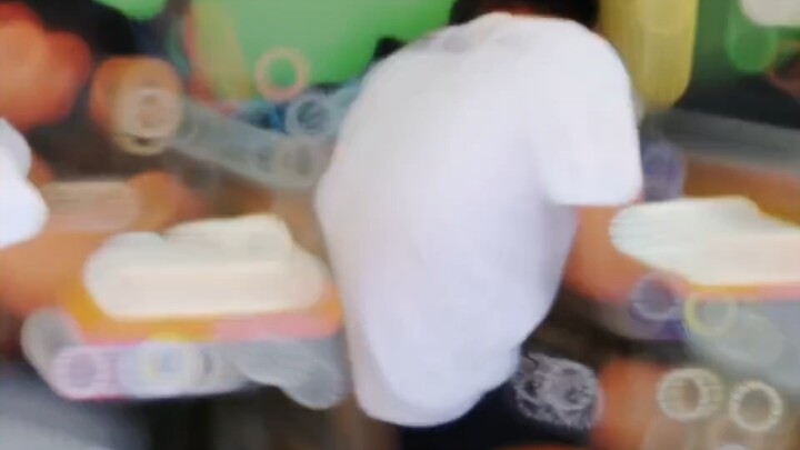 Sayangnya, aku justru bertemu dengan guru yang paling tak ingin kukecewakan di mata pelajaran yang p