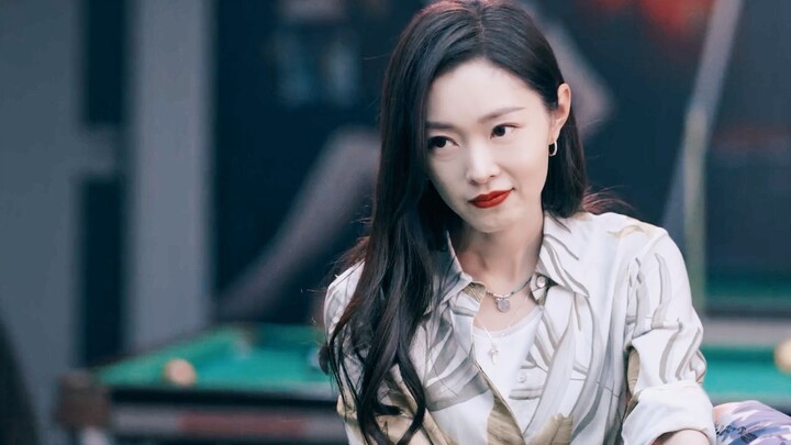 It's rare to see a drama where both the male and female leads are equally strong.