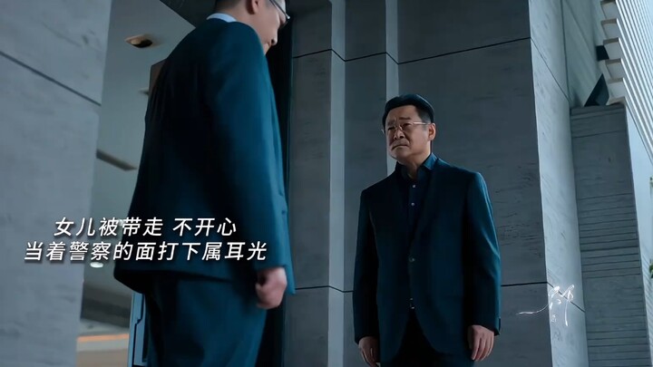 โดนตบหน้ายังขอบคุณอีก ดูท่าแล้วเงินเดือนต้องปังมากแน่ๆ!