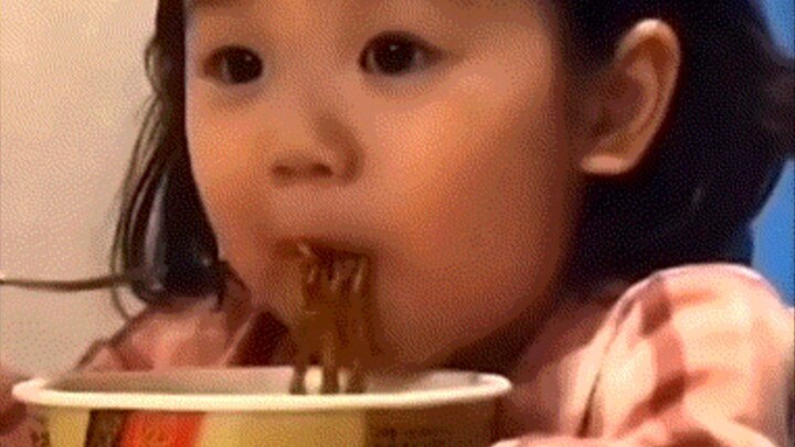 Watching kids eat is so soothing