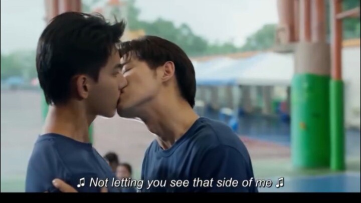 kiss