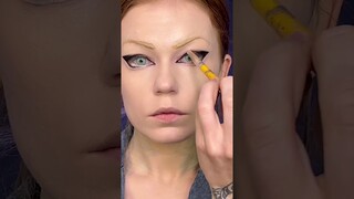 Realistic Android 18 Cosplay from Dragon Ball Tutorial
