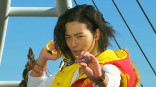 All Kamen Riders were destroyed, the Badan Empire launched the ultimate plan, and Gaim used the lock