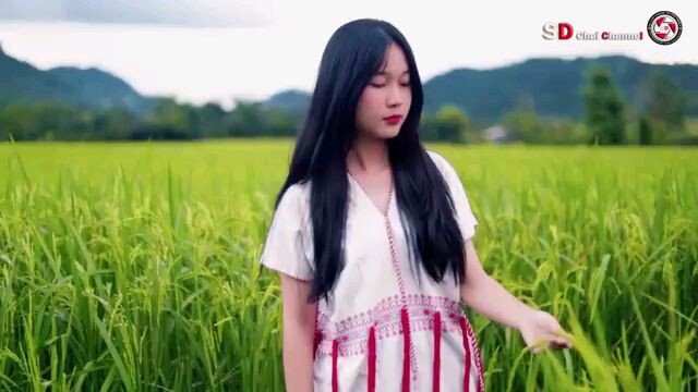 สาวตากยินดีต้อนรับ