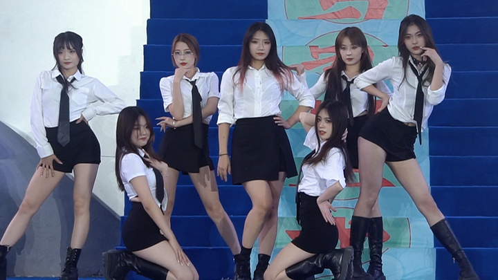 230430丨成都欢乐谷BZ路演女团翻跳丨AOA-短裙