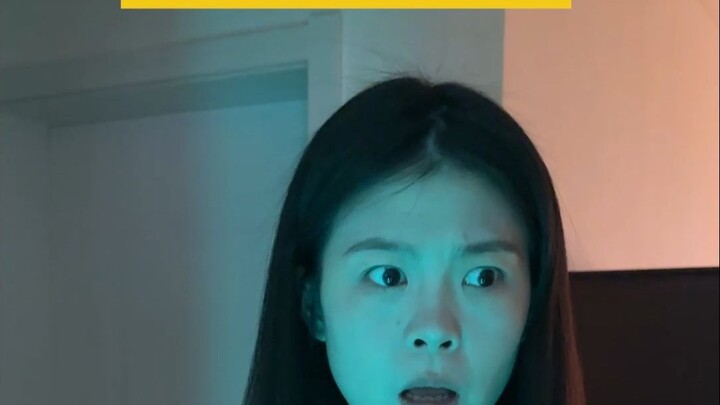 บ้านผีสิงมีอะไรผิดเหรอ? แค่เพื่อนร่วมห้องอีกไม่กี่คน!