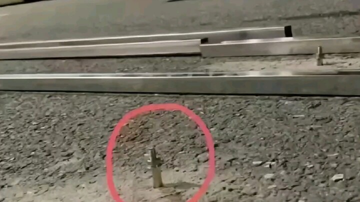 ปลดล็อกแล้ว ขับรถระวังตะปูบนด่านตรวจตามท้องถนนด้วยนะ