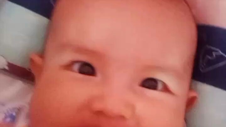 Belajar makan donat dulu gaesss 🤣🤣