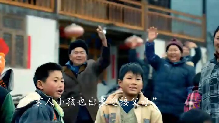 Người Trung Quốc về quê đón Tết, vừa hoành tráng lại vừa đẹp đẽ!